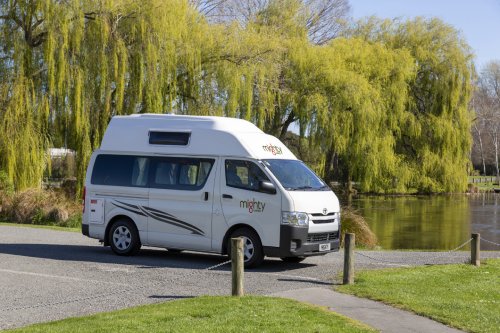 4 Berth DeLite image 