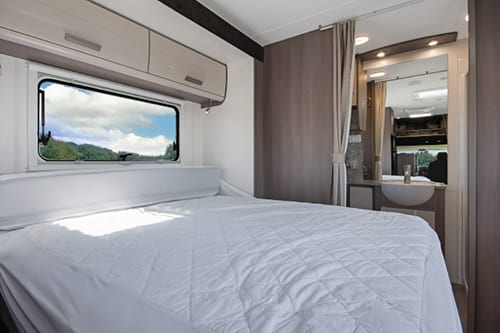 Lets Go Conquest 6 Berth Royale image 