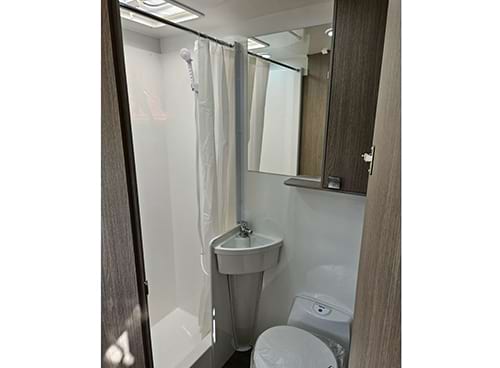 Leisure Rent Deluxe Motorhome image 