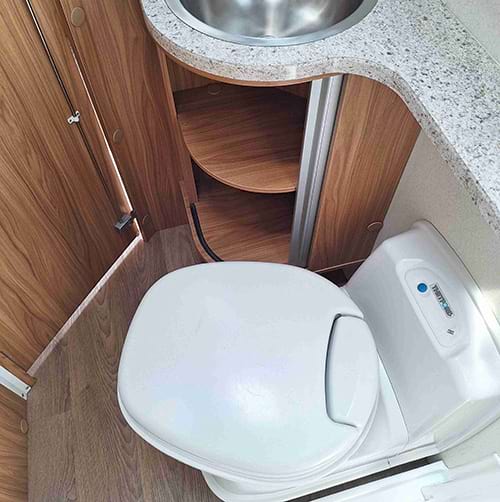 Leisure Rent Superior Motorhome image 